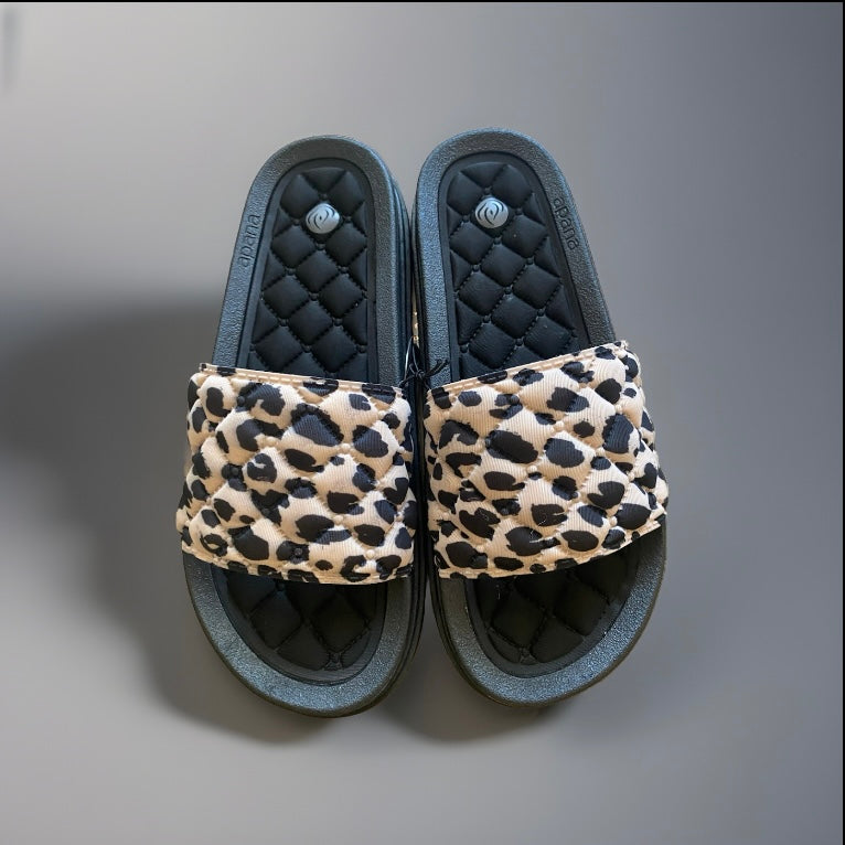 Leopardprint slippers